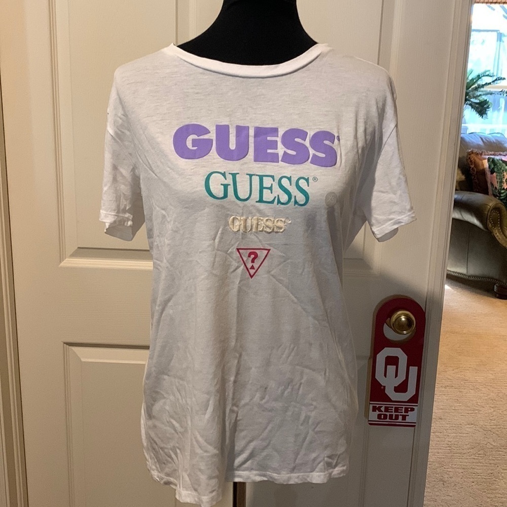 Guess Tee. NWT. XS oversized